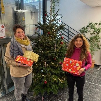 Caritas-Wunschbaumaktion startet_AN_Caritasverband Rhein-Mosel-Ahr e. V (c) Caritasverband Rhein-Mosel-Ahr e. V. Caritas-Wunschbaumaktion startet_AN_Caritasverband Rhein-Mosel-Ahr e. V